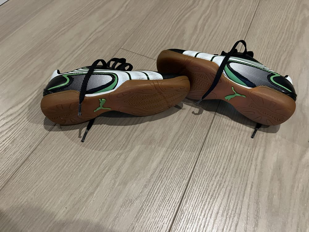 Halówki Puma stan jak nowe 32 buty sportowe