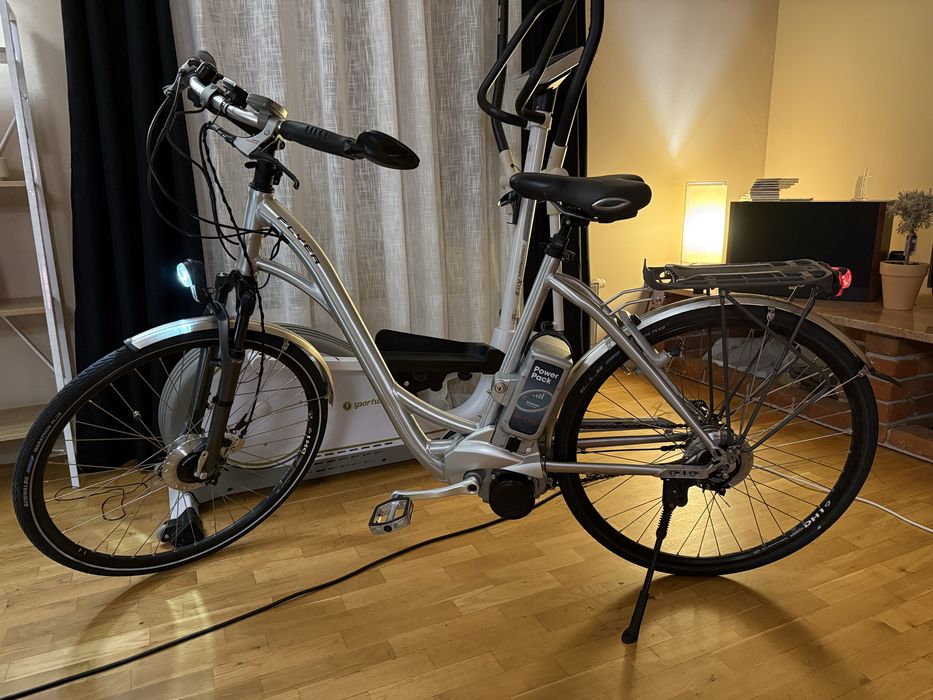 Rower Elektryczny Flyer Damski Miejski Szwajcarski Zadbany