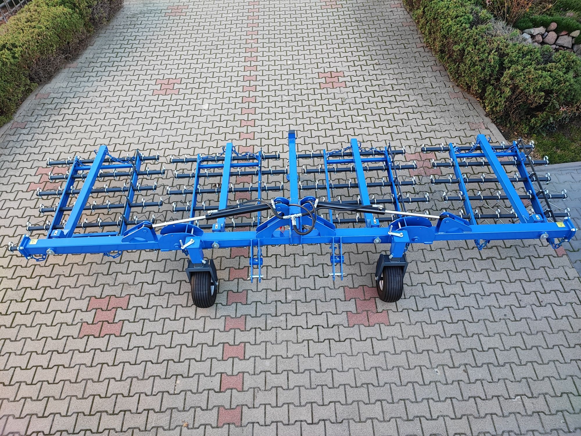 Brona chwastownik aktywator APC600, ochrona środowiska aerator