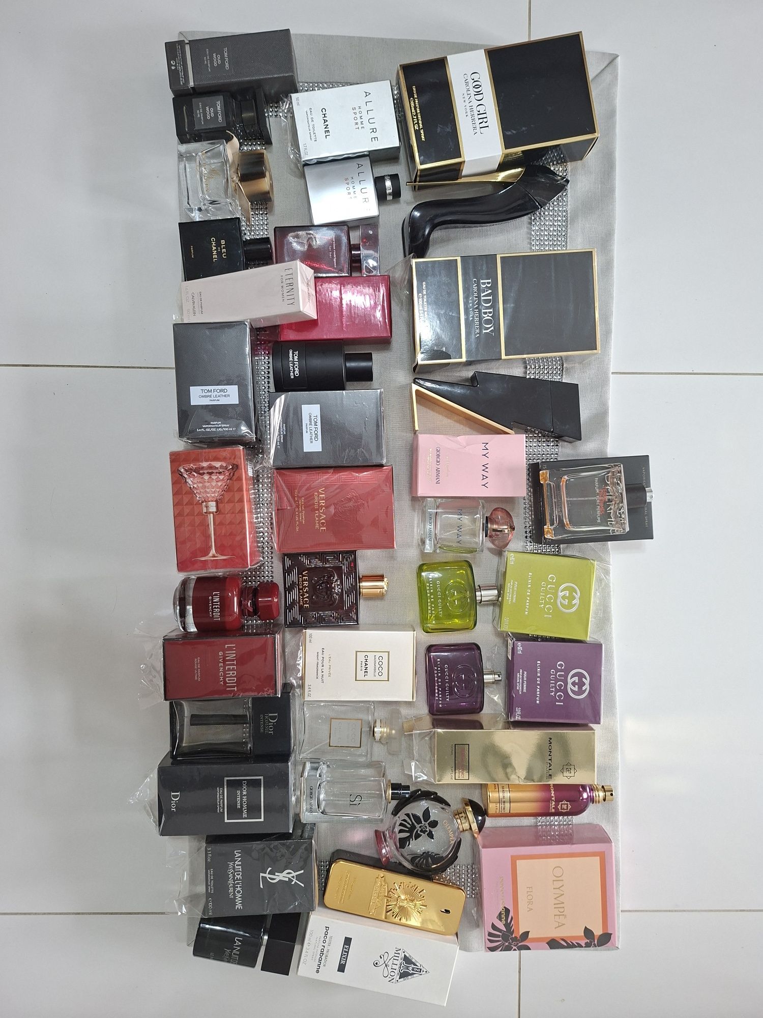 24 szt flakonów po perfumach