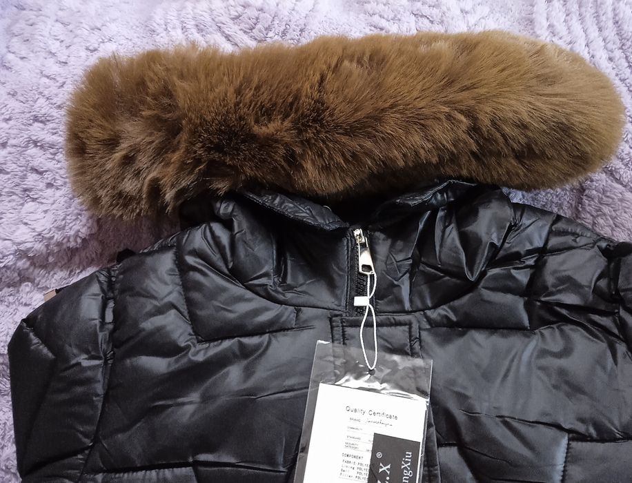 Куртка жіноча розмір М, L з хутром на капюшоні