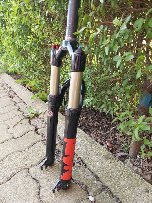 AMORTYZATOR MANITOU 26" stan BDB mało używany polecam