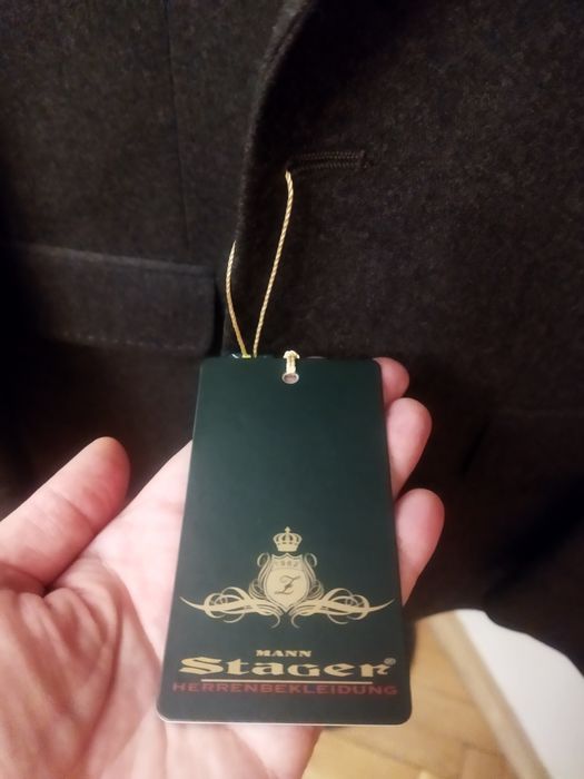 Продаётся мужской костюм  за ненадобностью,новый с биркой.,с ценником.