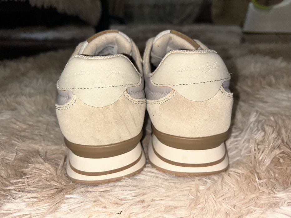 Жіночі кросівки Restime 40 розмір