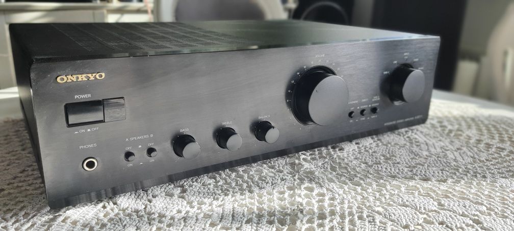 Wzmacniacz Onkyo A-9211 z pilotem