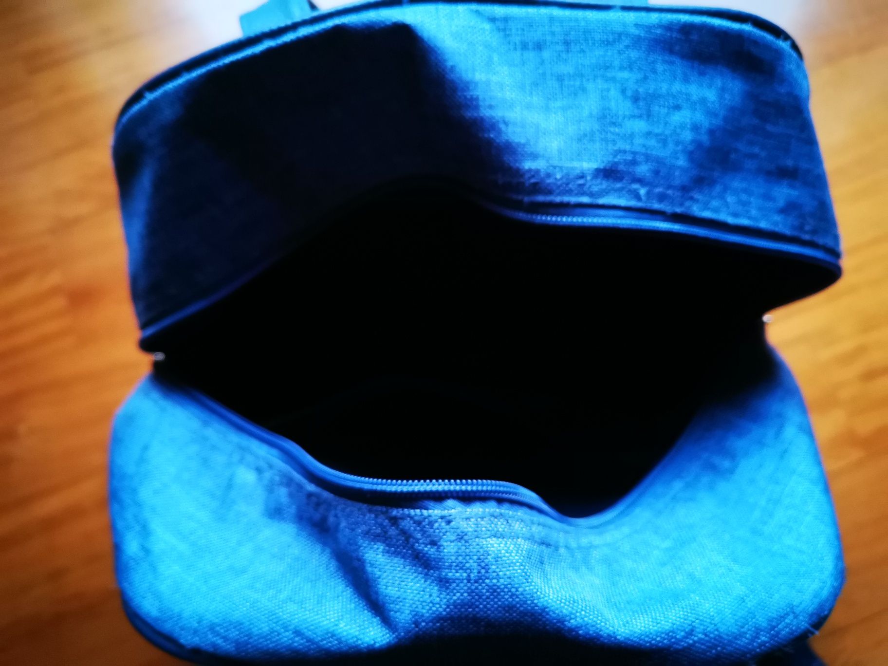 Mochila mustela com pouco uso com portes incluídos