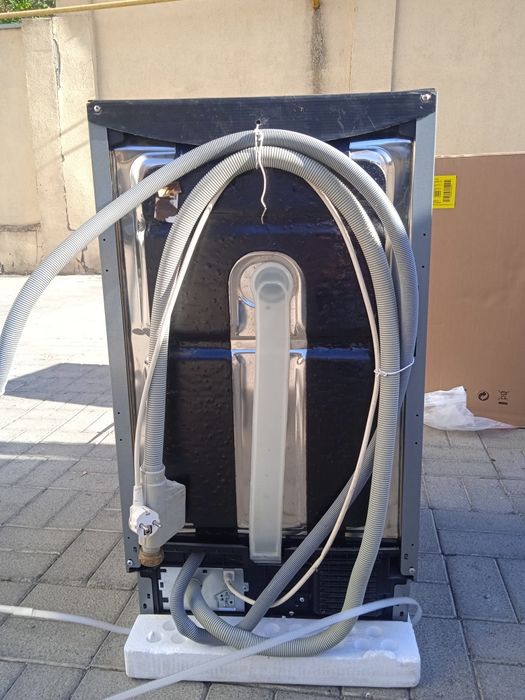 Посудомойка girenje