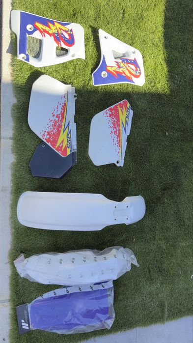 Material plasticos Yamaha DTR 125