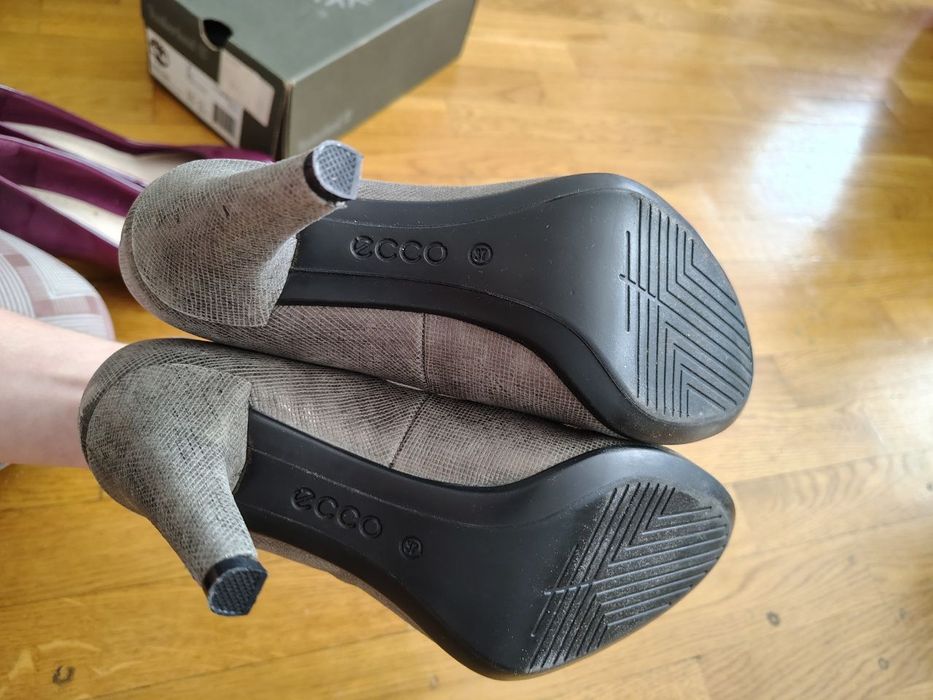 Туфлі ecco сірі 37 р., бордові Clarks 37,5 р.