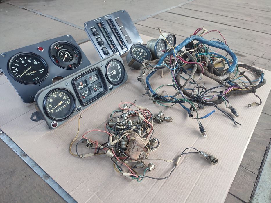 Щиток приборов зил  130 554 ММЗ 1