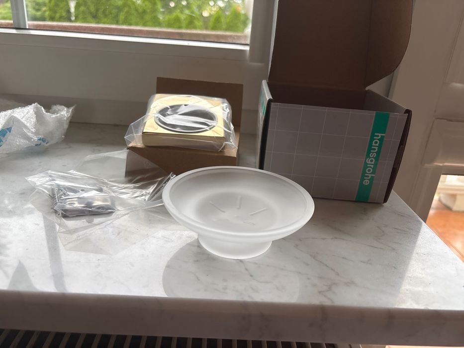 Mydelniczka Hansgrohe złota