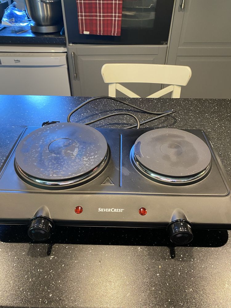 Dwupalnikowa kuchenka elektryczna 2500W