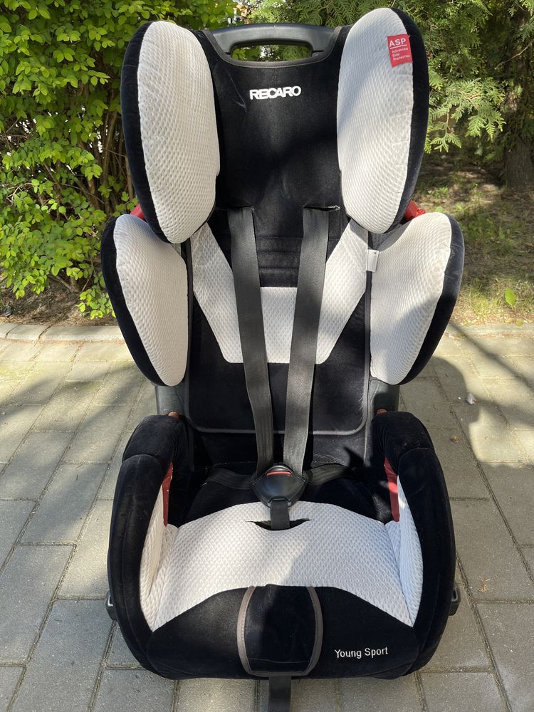 Fotelik dziecięcy RECARO Young Sport