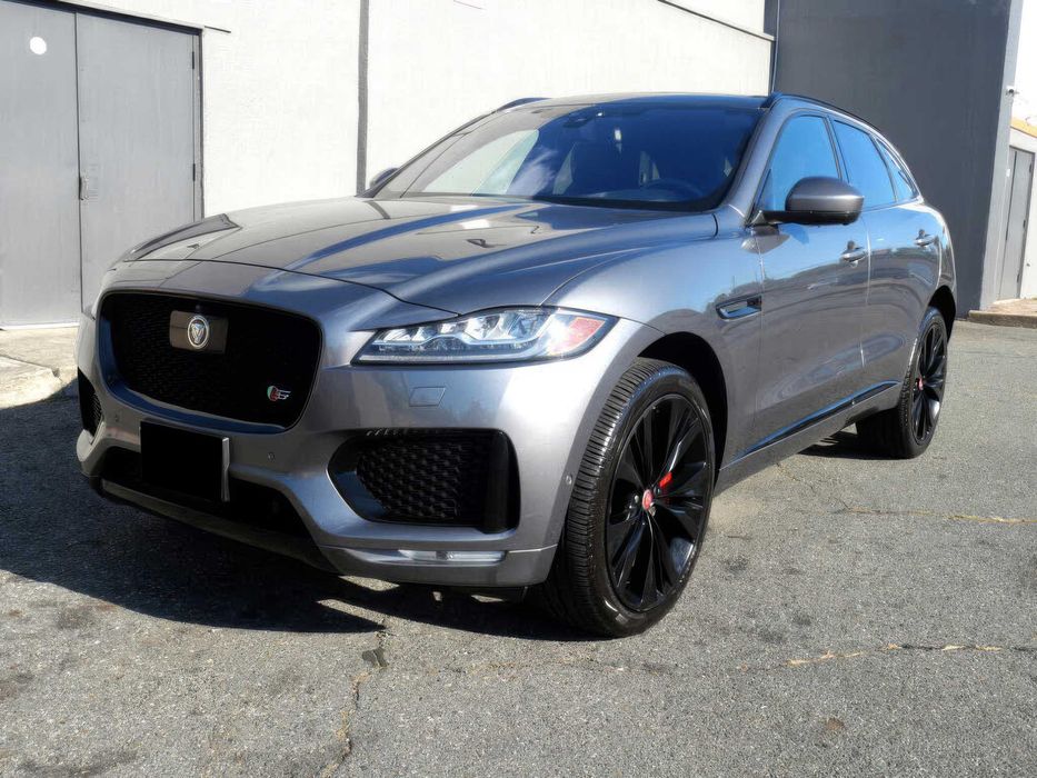 Jaguar F-PACE S      2018