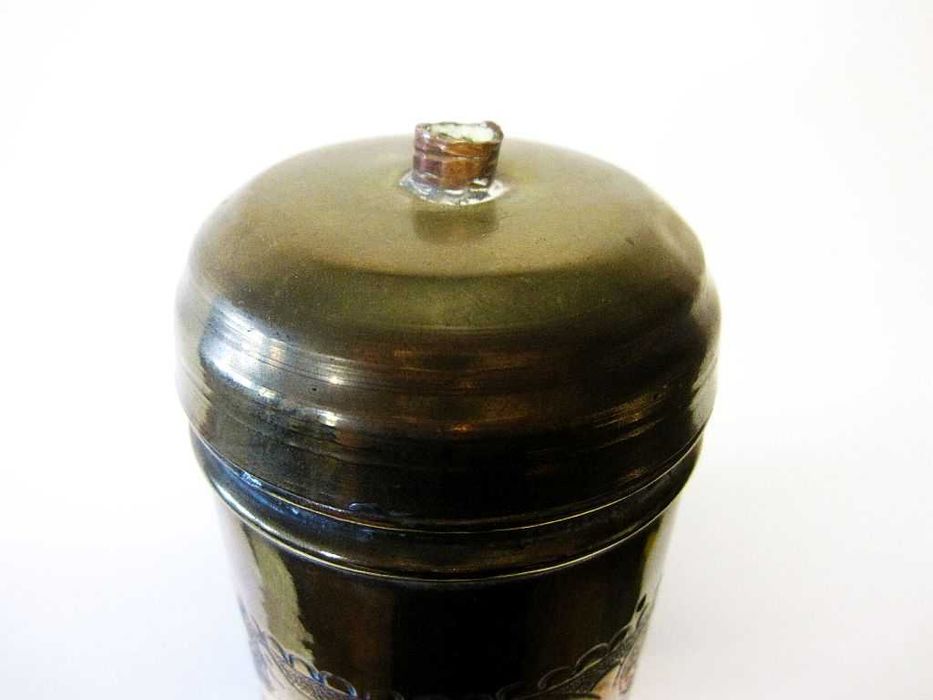 grande antigo pé de candeeiro oriental lindamente elaborado