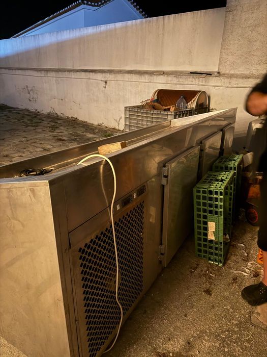 Bancada de peixaria refrigerada industrial