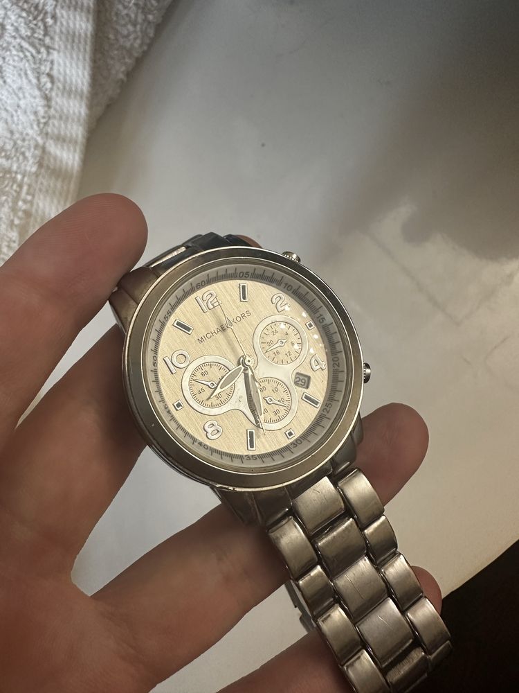 Часы Michael Kors