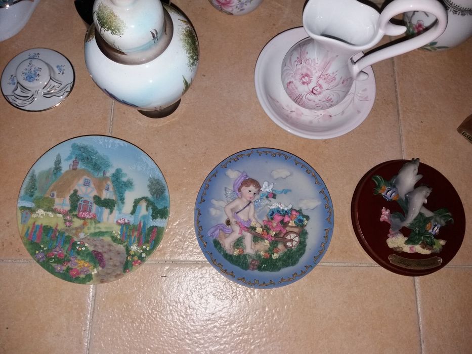 Louças/Objetos decorativos Antigos