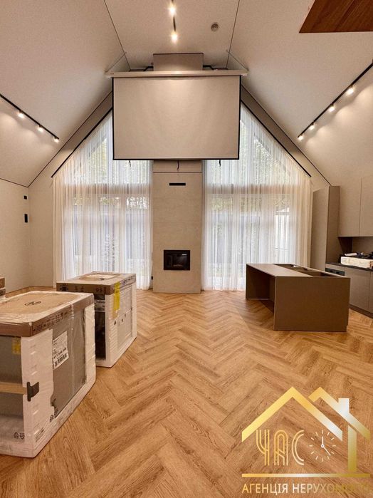 Таунхаус з новим ремонтом та газом! БЕЗ КОМІСІЇ!