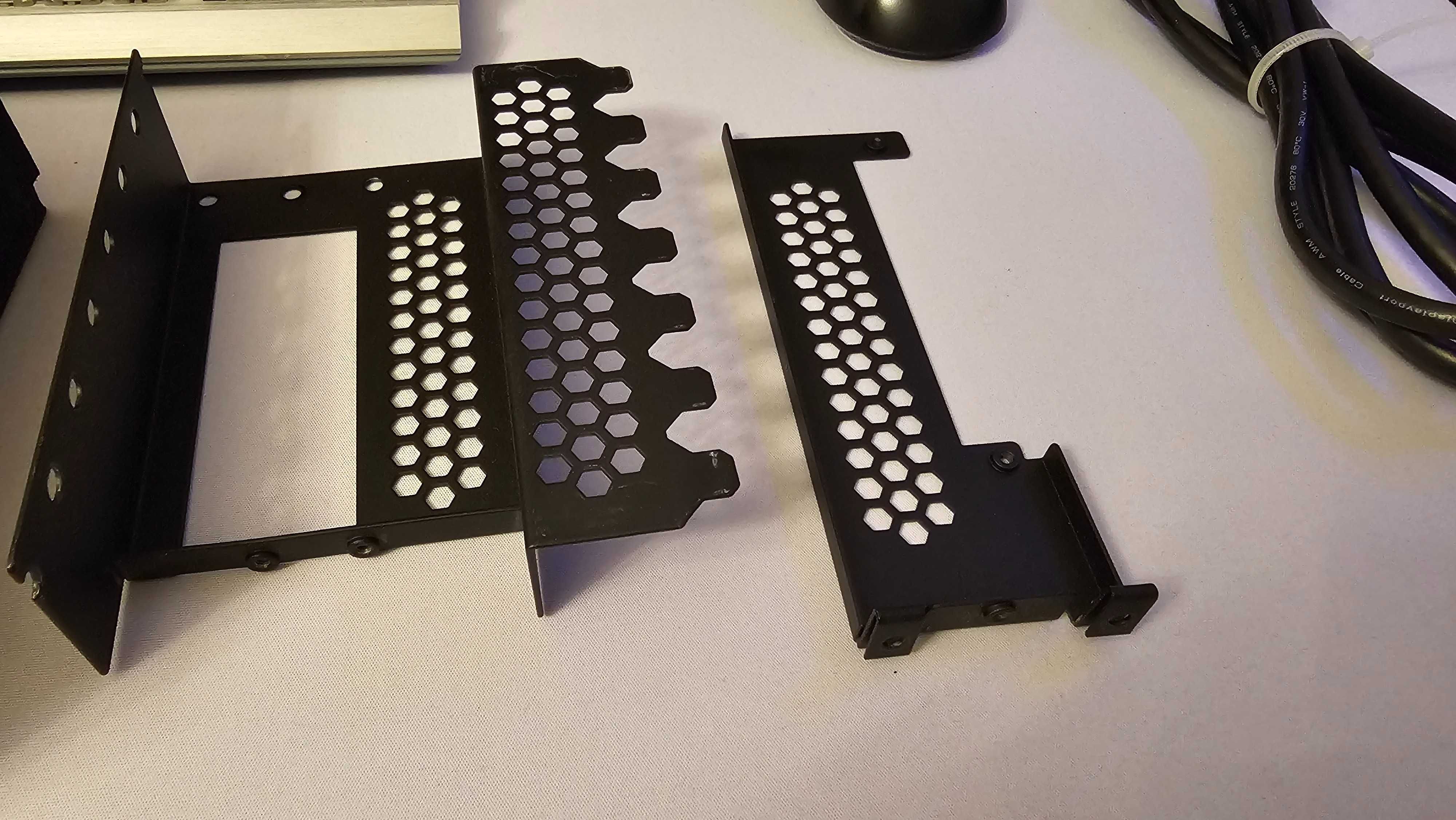 CableMod koszyk do wertykalnego montażu karty graficznej