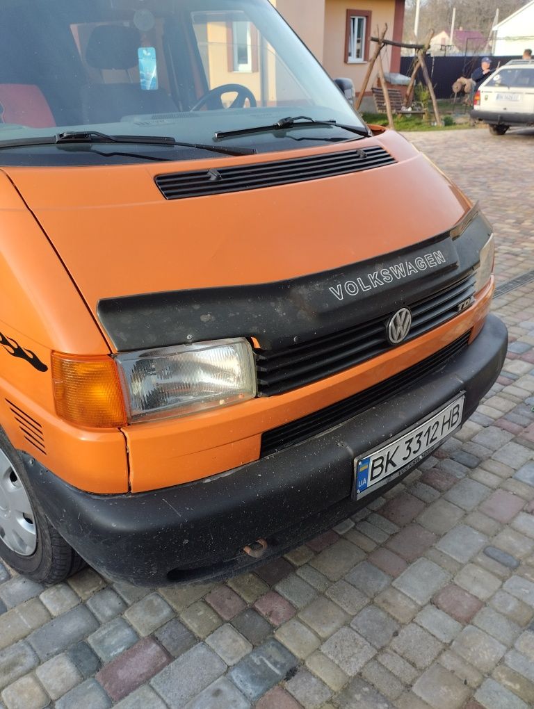 Продам Volkswagen Transporter T4 2,5 TDI