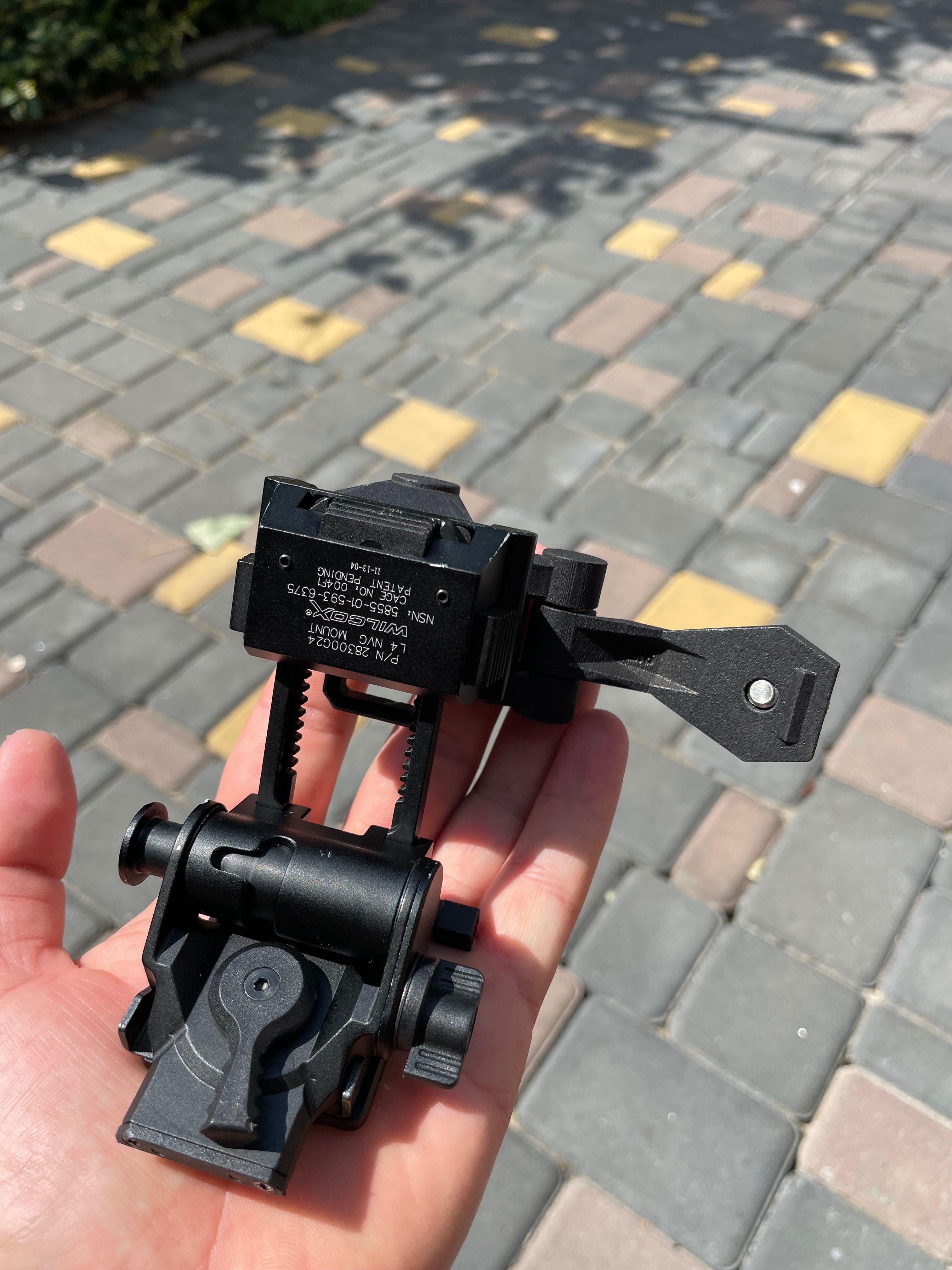 Пристрій нічного бачення pvs14