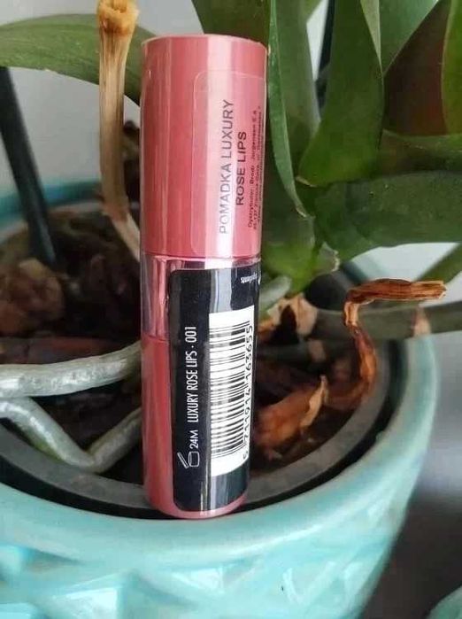 Pomadka Gosh undressed 002/ 001 love bez perfum wegańska