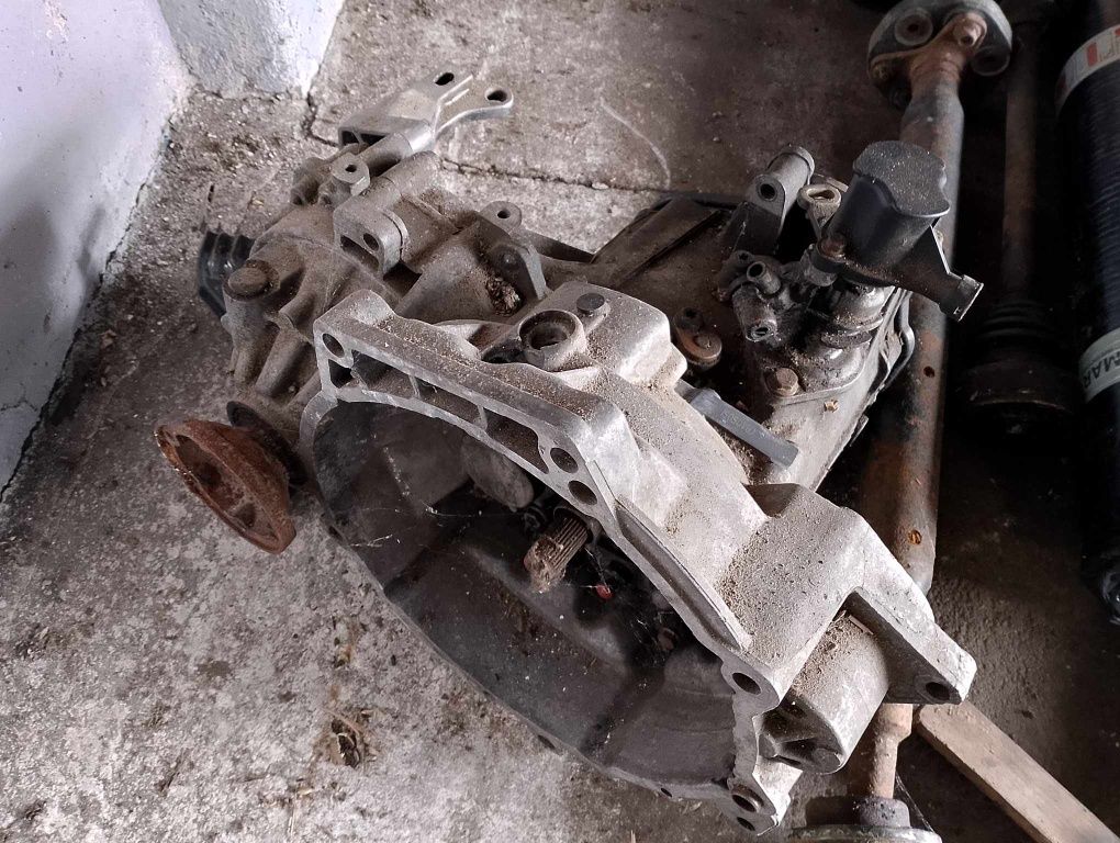 Skrzynia biegow  CBA volkswagen corrado 1.8 g60  2.0 abf