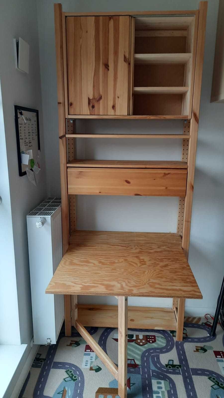 Regał IVAR Ikea z biurkiem