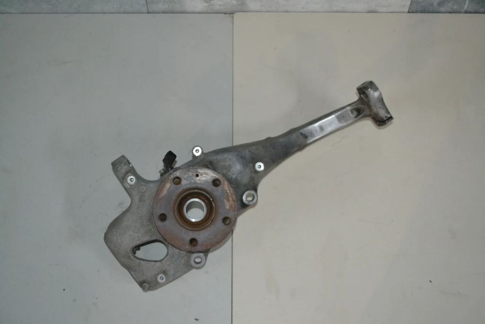 AUDI A4 B8 A5 08-11 2,7 3,0 TDI ZWROTNICA PIASTA LEWA BEZ WAHACZY 8K0407257L