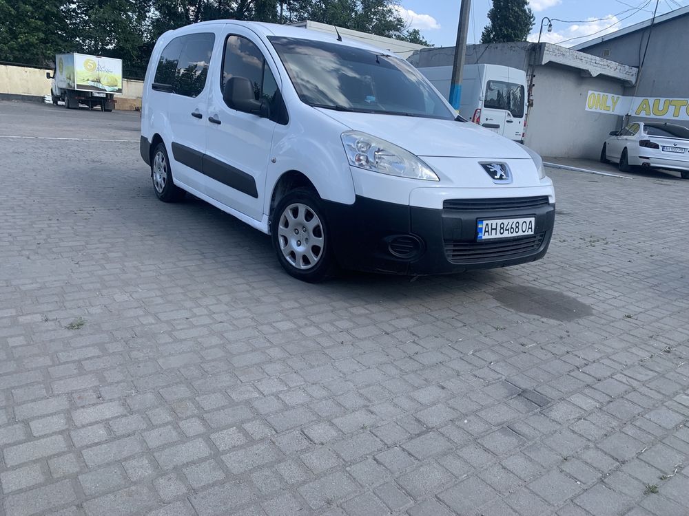 Продам пежо партнёр