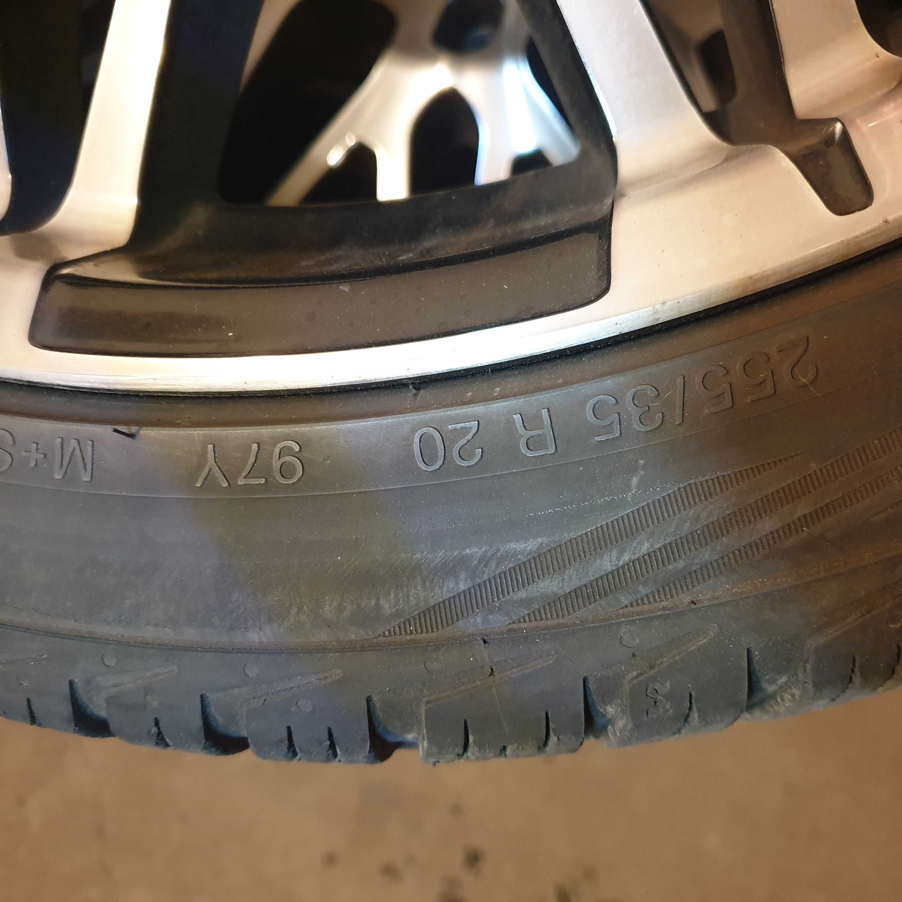 Alufelgi z oponami  ( 4 sztuki ) 255/35 R20