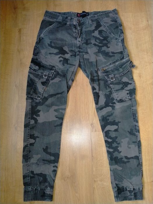 Bojówki kobiece dżinsowe