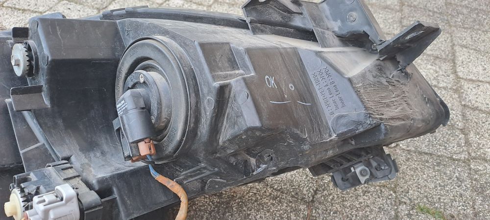 Lampa lewa przód Mazda 3 BL