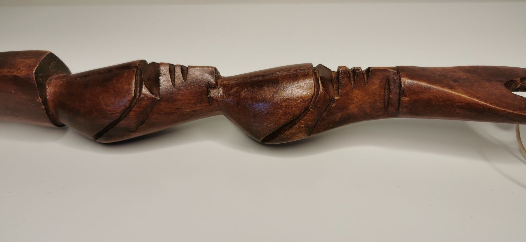 Duża drewniana łyżka, rzeźbiona ręcznie