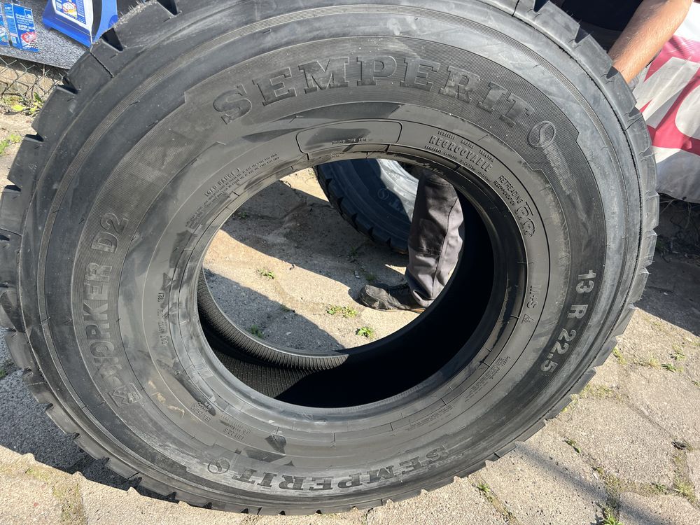 Opony napędowe budowlane 13 R22,5 Semperit Worker D2 NOWE FV komplet