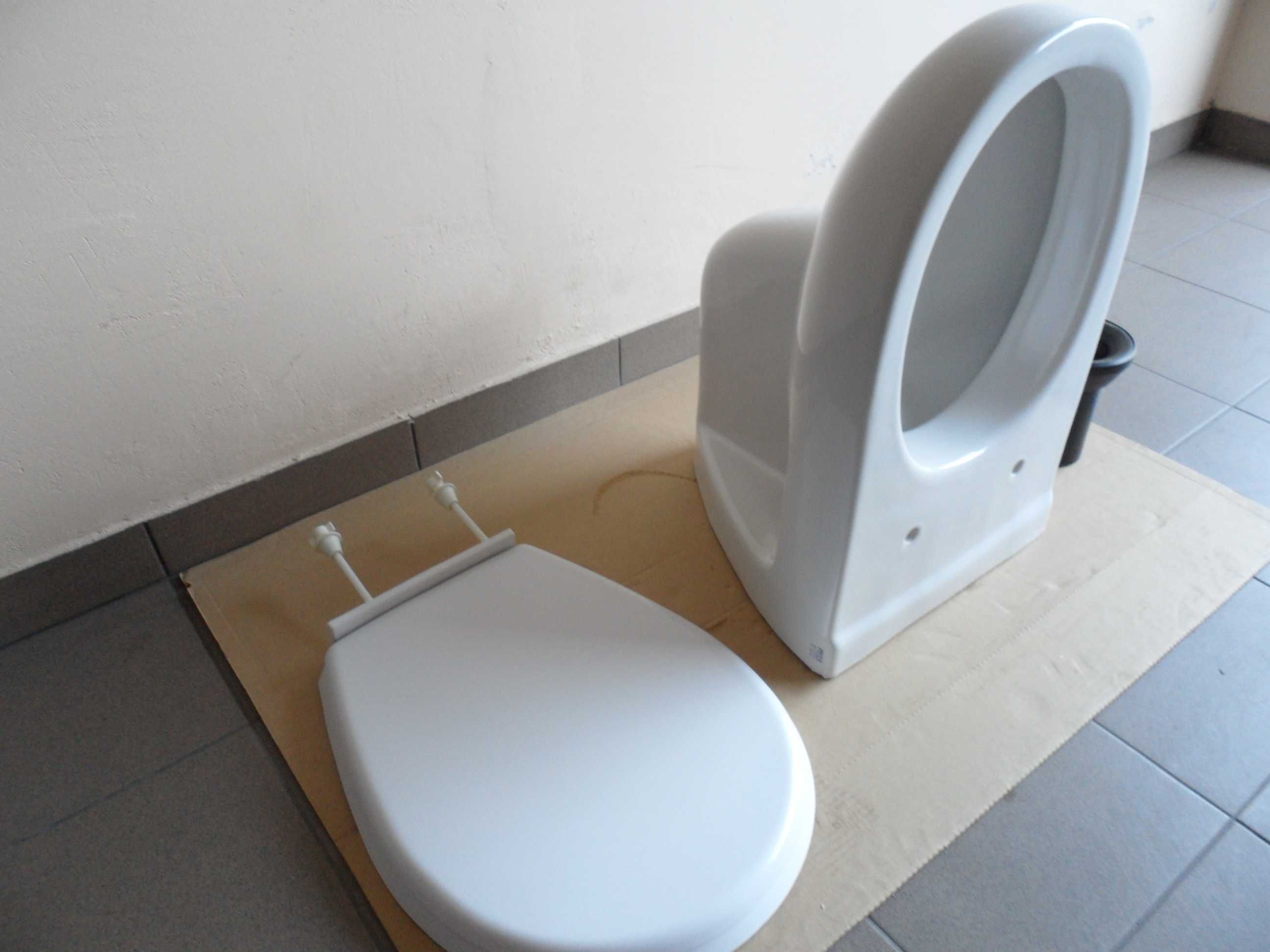 muszla misa WC wisząca  ROCA do stelażu + deska + rura