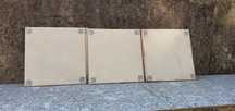 azulejo 20x20  branco com flor nos cantos