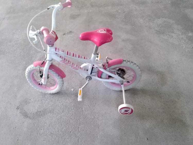 Bicicleta menina