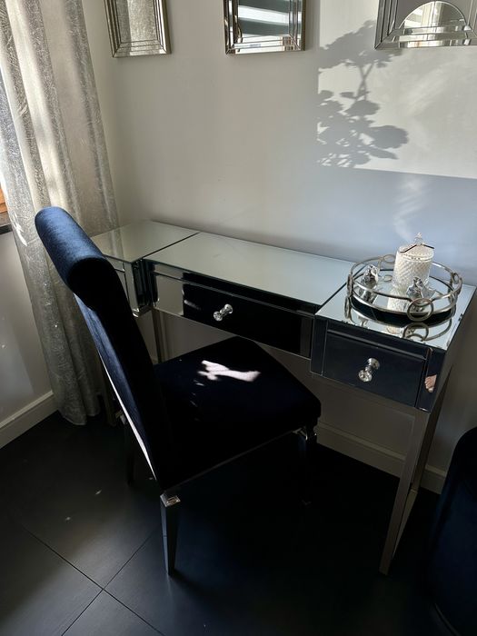 Biuro konsola glamour lustrzana Westwing