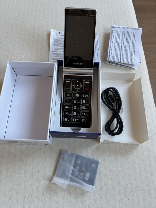 Telefon senior maxcom MM 835
