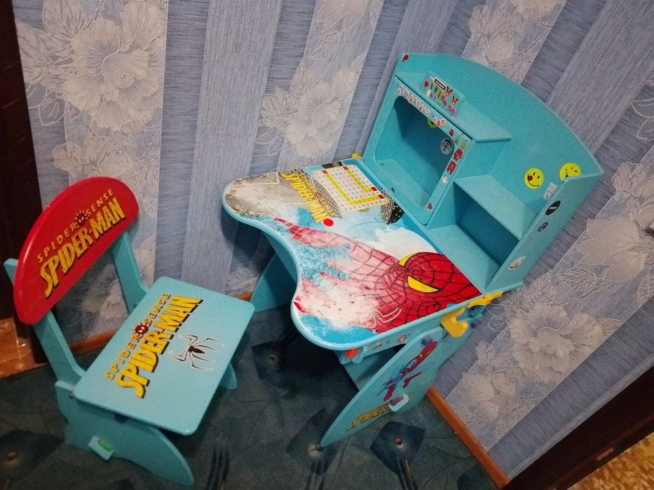 Стол парта детская,стіл парта дитяча