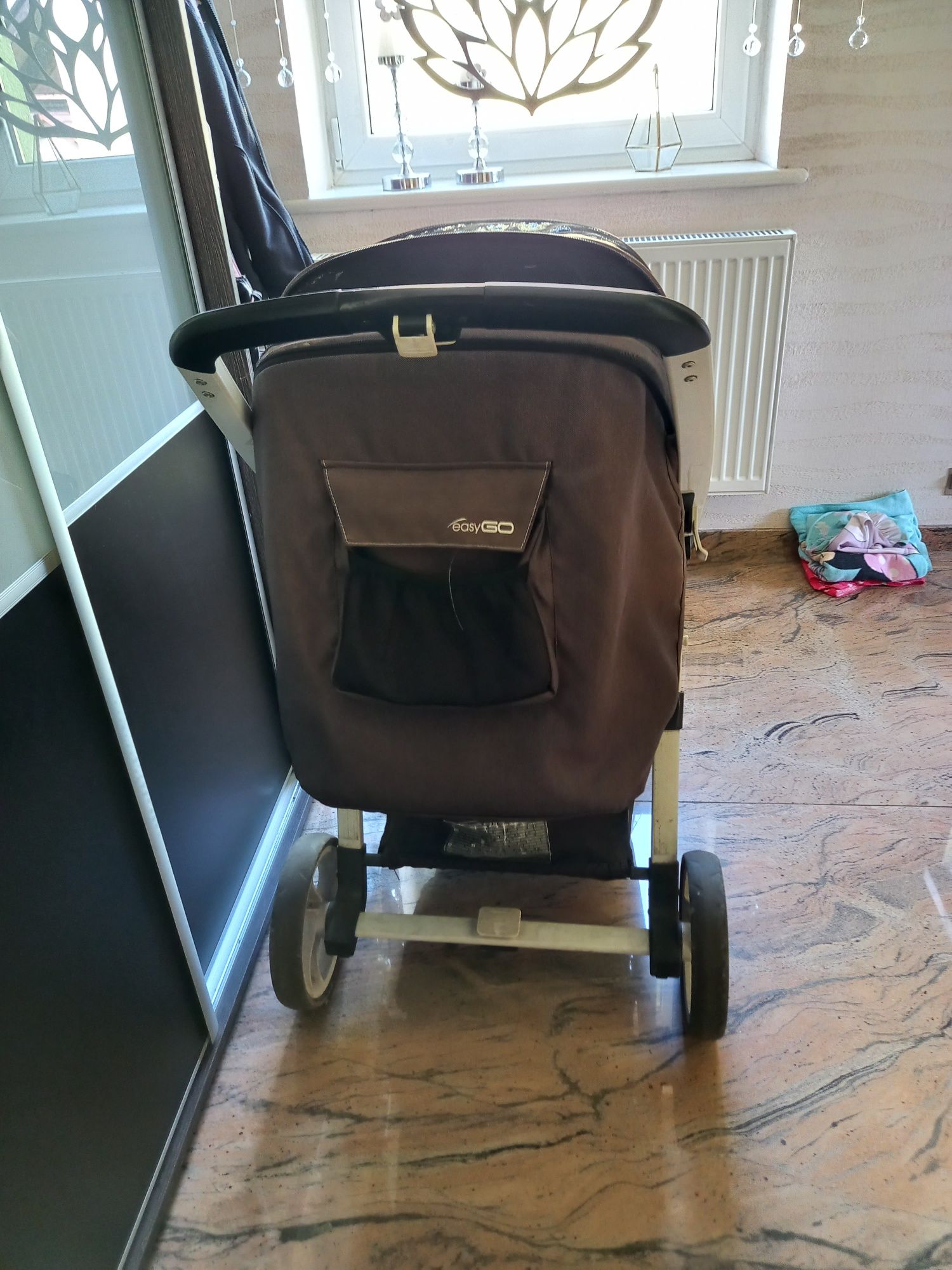 Wózek dzieciecy spacerowy