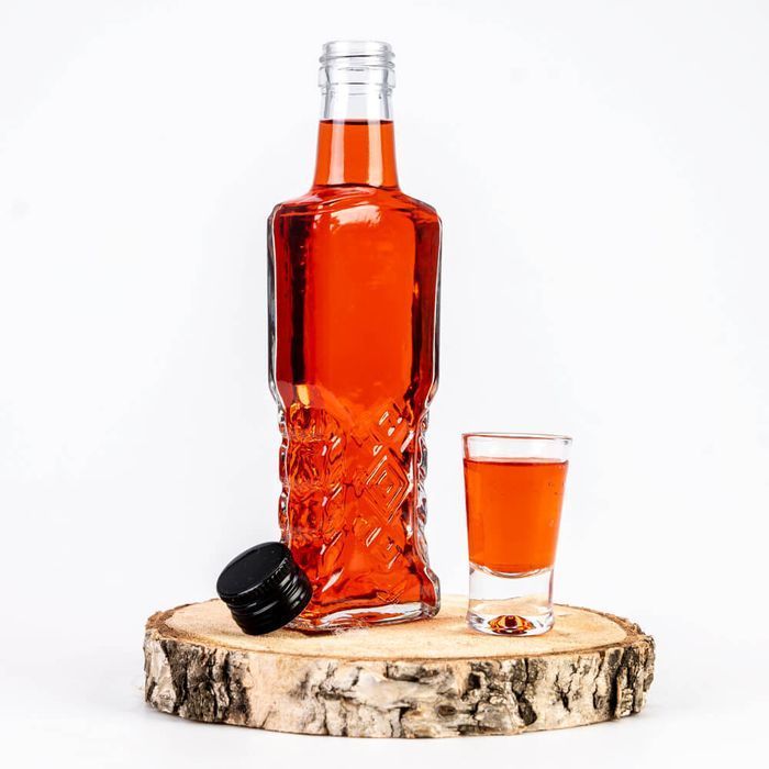 Zestaw 50 sztuk - butelka UKRAINKA 200 ml na nalewki sok z zakrętką