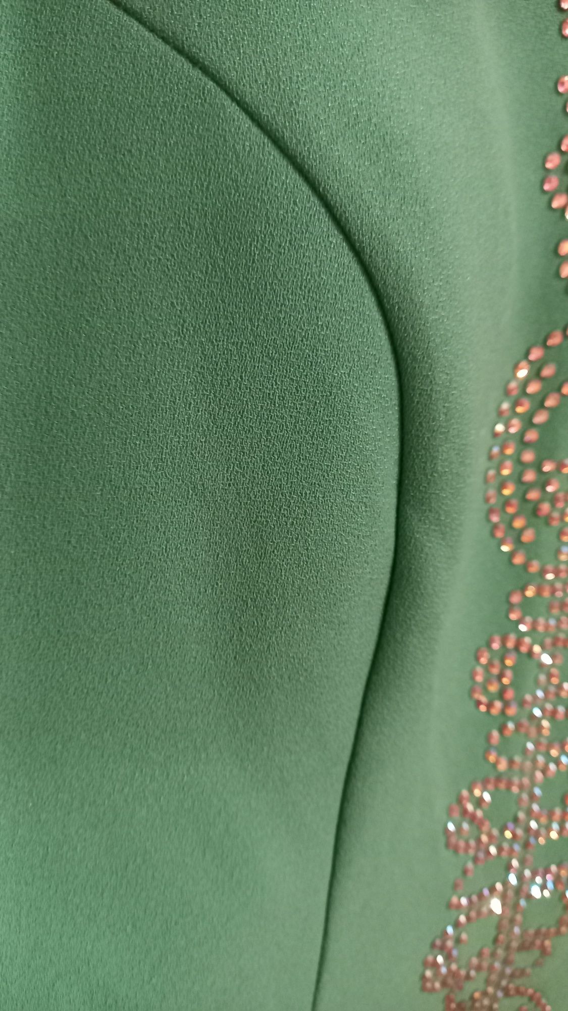 Плаття зеленого кольору Е2
