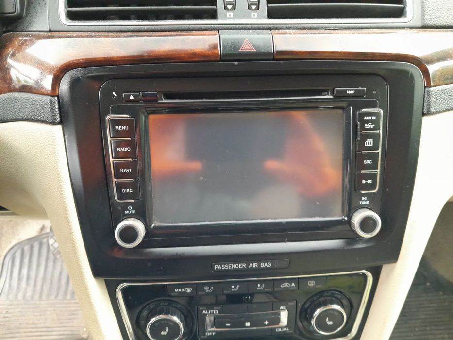 Radioodtwarzacz multimedialny SKODA Superb II VW Passat B6 08-18r. ADAYO CE69C8