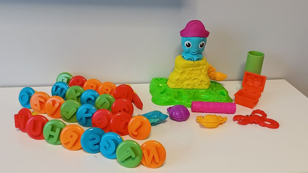 2 zestawy Hasbro Play Doh Osmiornica i Alfabet