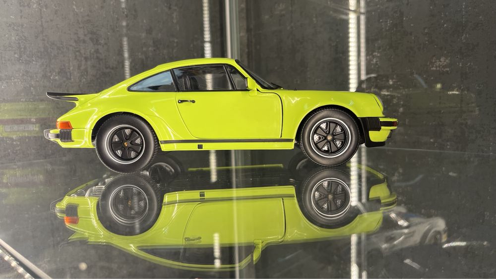 Porsche 911, 930 Turbo 3.0 - Norev 1/18