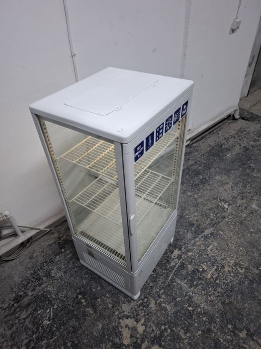 Настільна кондитерська вітрина