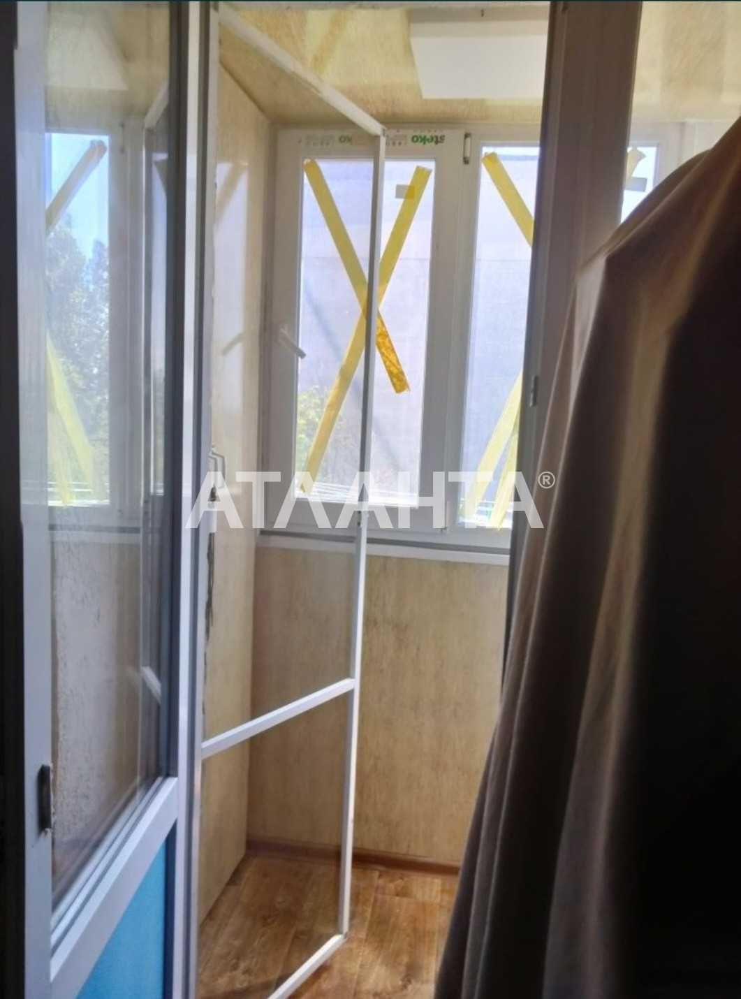 1но комнатная в кирпичном доме на Добровольского.  Жилое состояние
